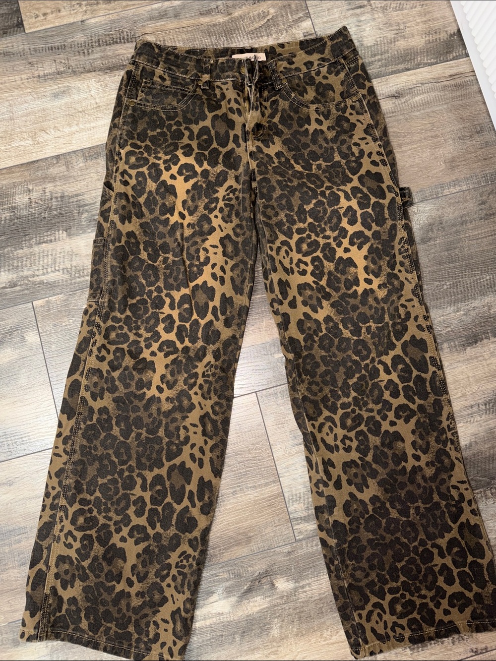 Wide Leg Leopard Print Jeans in Brown